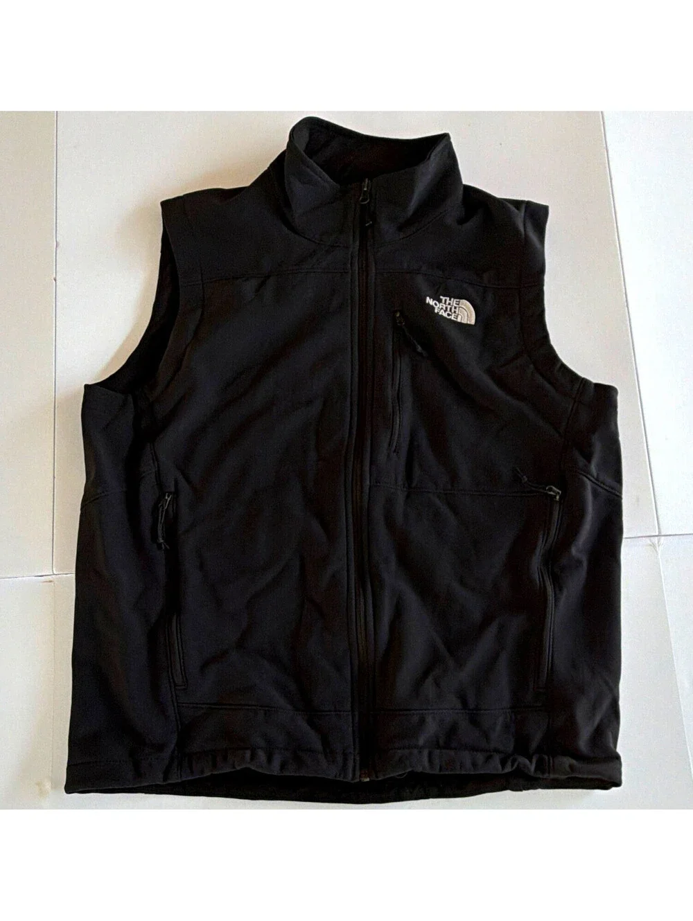 The North Face Men’s Black Solid Full Zip Logo Vest Jacket Size M